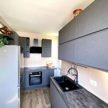 Montefiori, Rustic Glow Apartamento