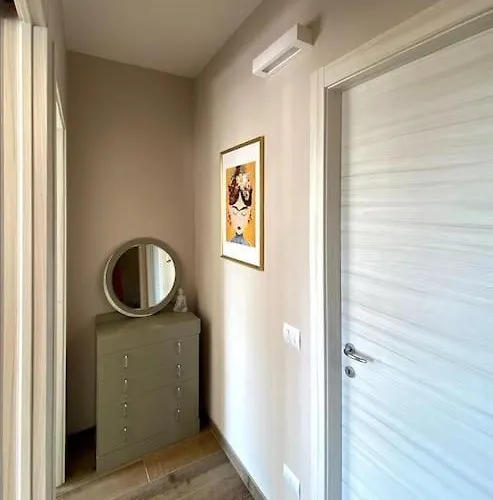 Montefiori, Rustic Glow